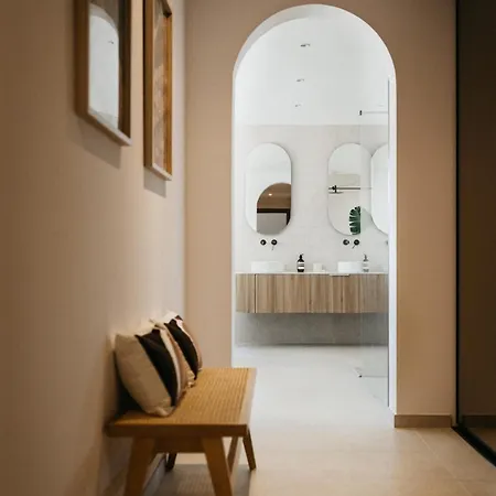 Spacious With Pool Close To The Beaches * Saint-Raphael (Var)